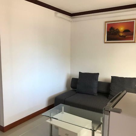 Angelina Guesthouse Patong Екстер'єр фото