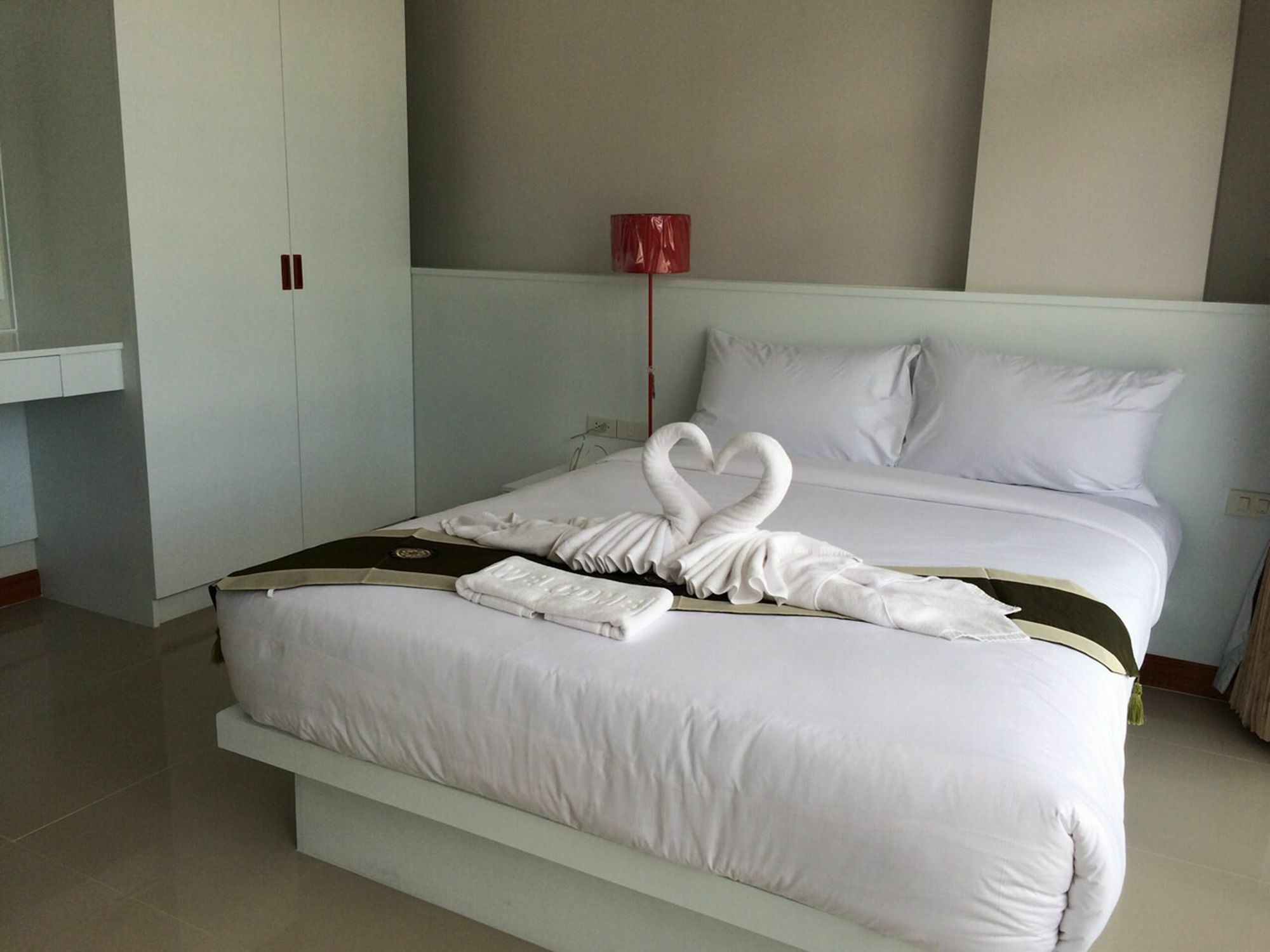 Angelina Guesthouse Patong Екстер'єр фото